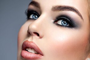 Maquillaje para eventos: descubre cómo lucir radiante en cualquier ocasión